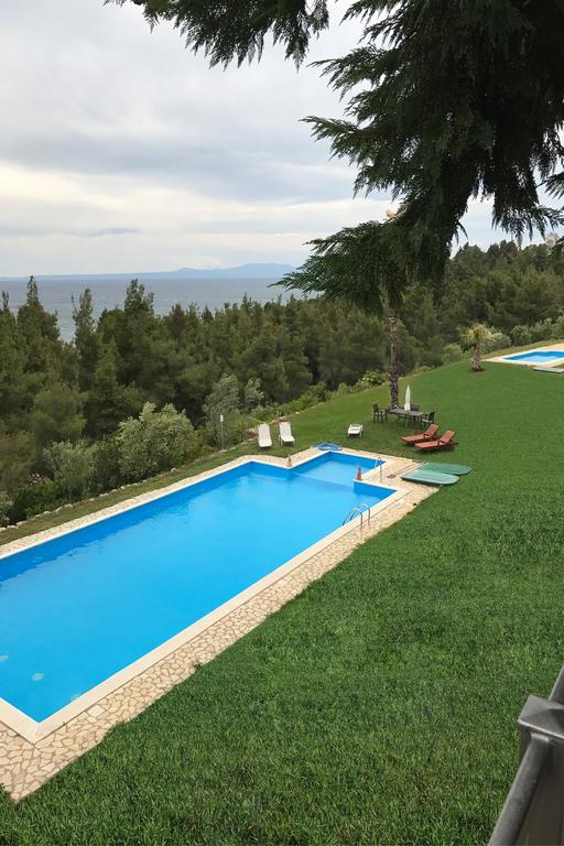 Paressa Villas Nea Fokea Exterior photo